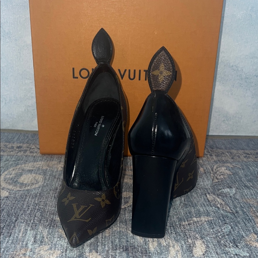 Louis Vuitton Monogram Black and Brown Heels